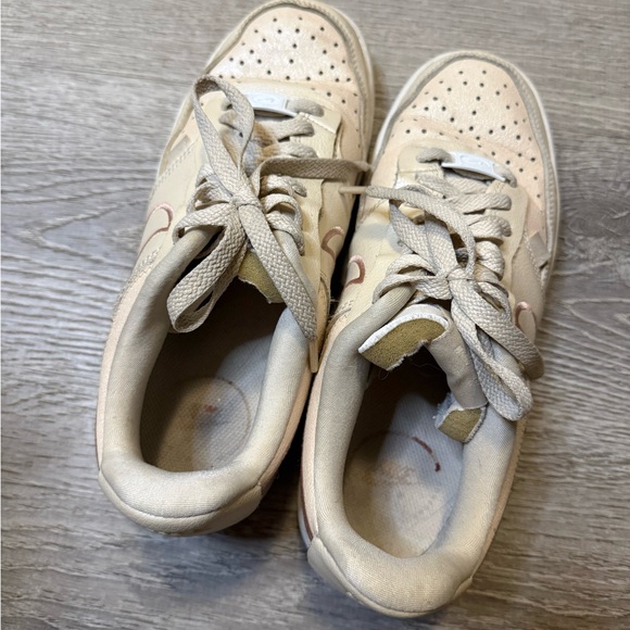 •NIKE• COURT VISION SNEAKERS - Picture 5 of 10